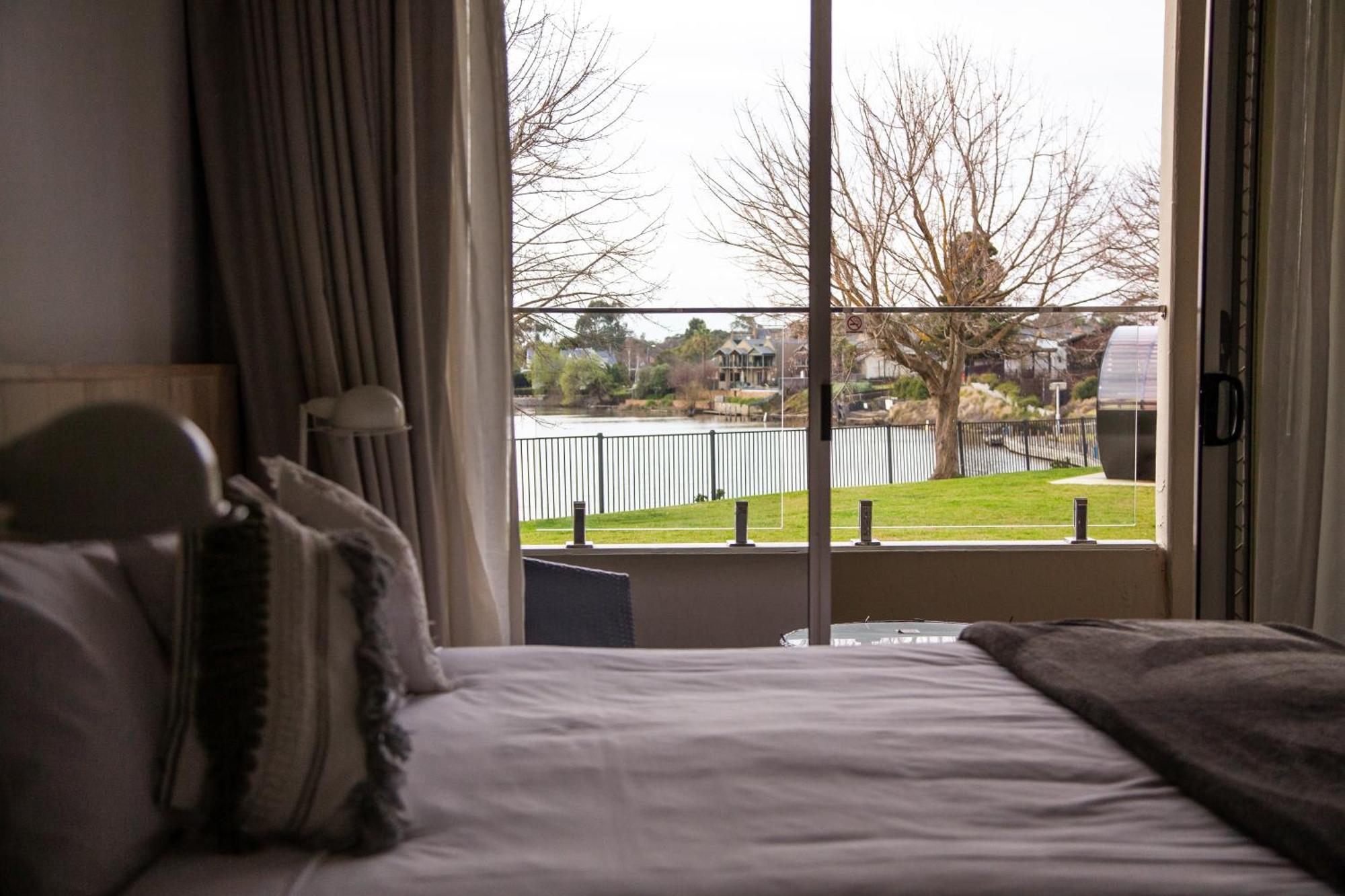 Nagambie Waterfront Motel Exterior photo