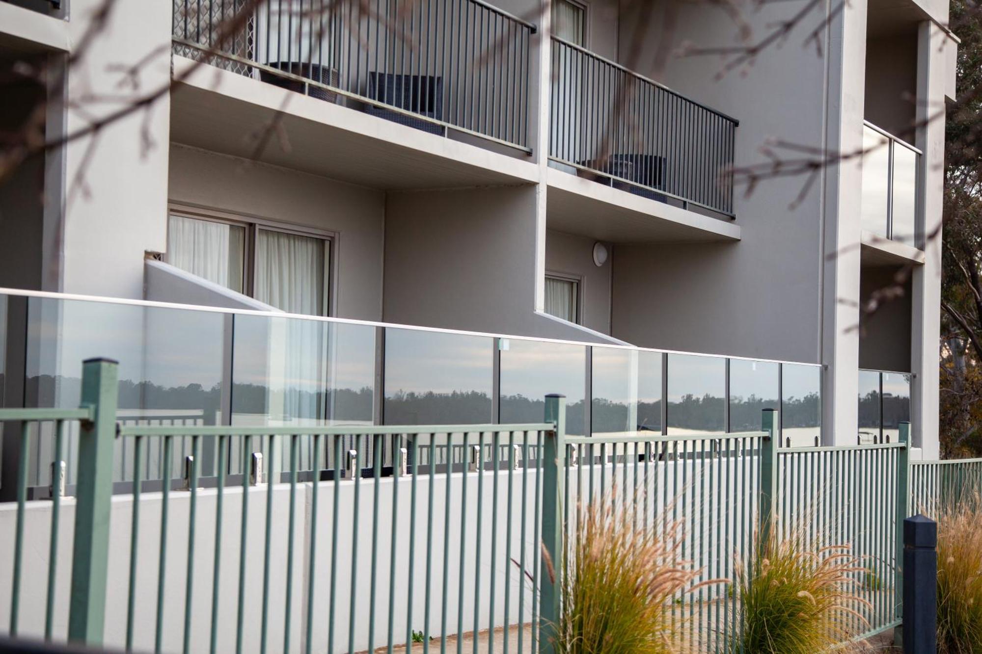Nagambie Waterfront Motel Exterior photo