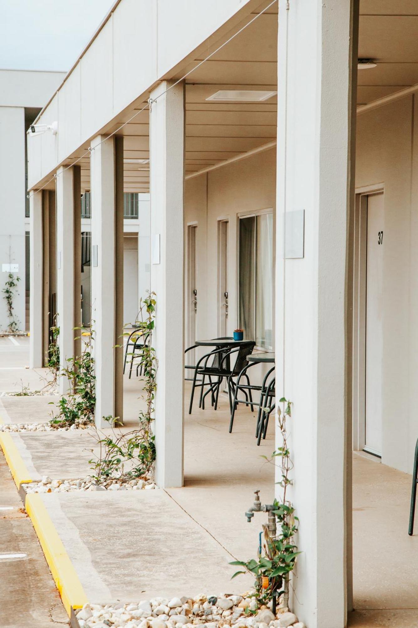 Nagambie Waterfront Motel Exterior photo