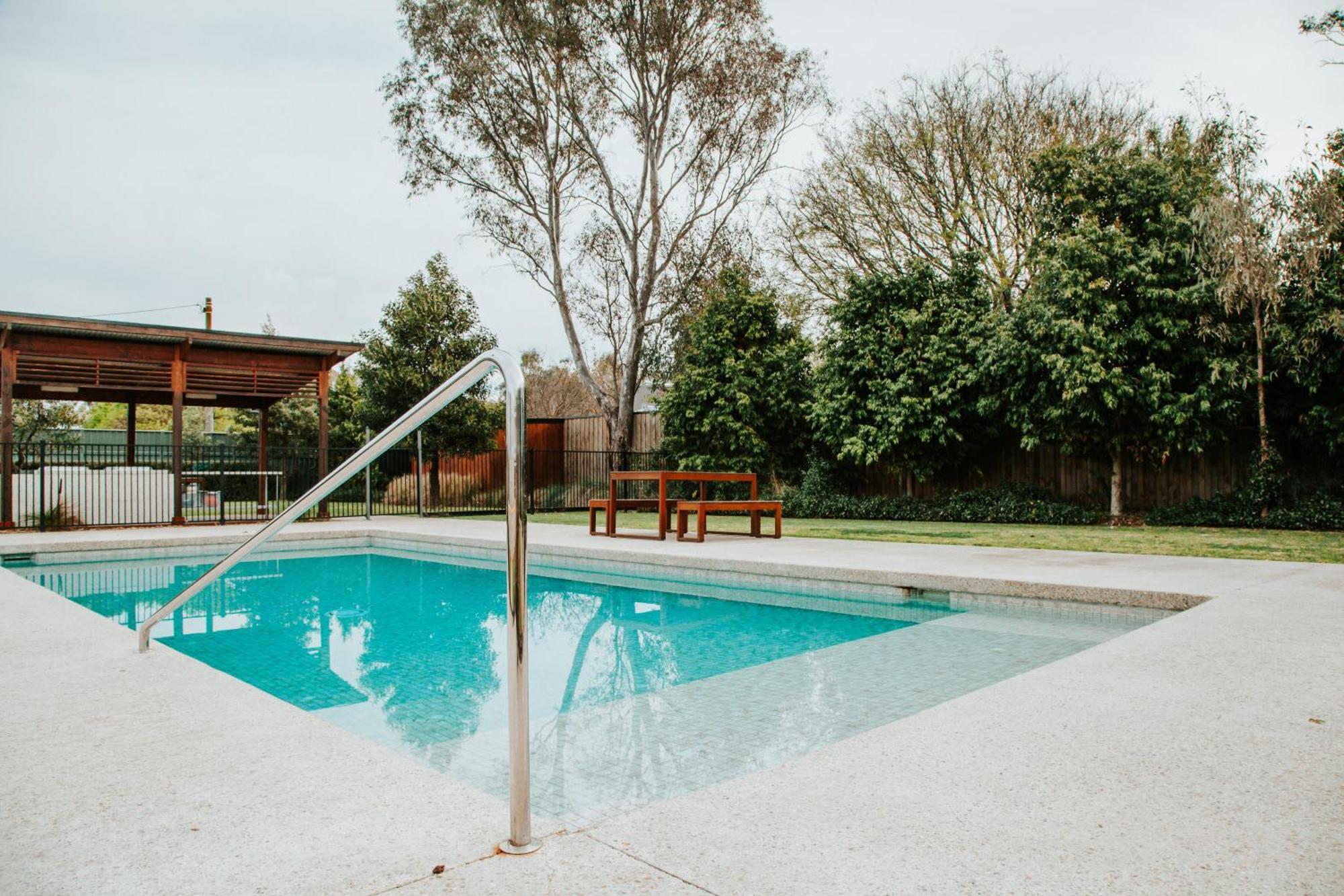 Nagambie Waterfront Motel Exterior photo