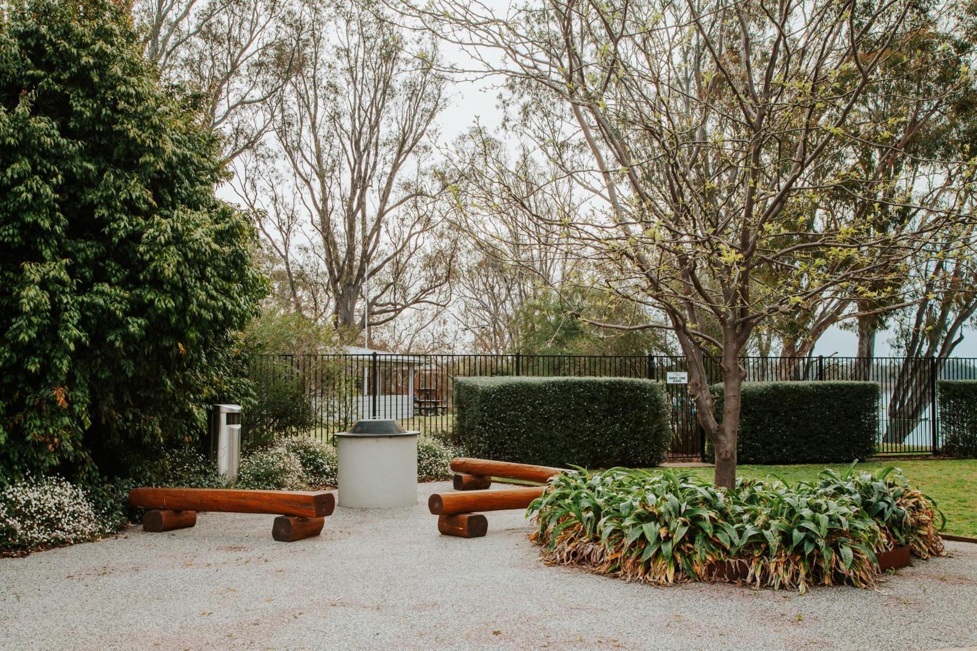 Nagambie Waterfront Motel Exterior photo